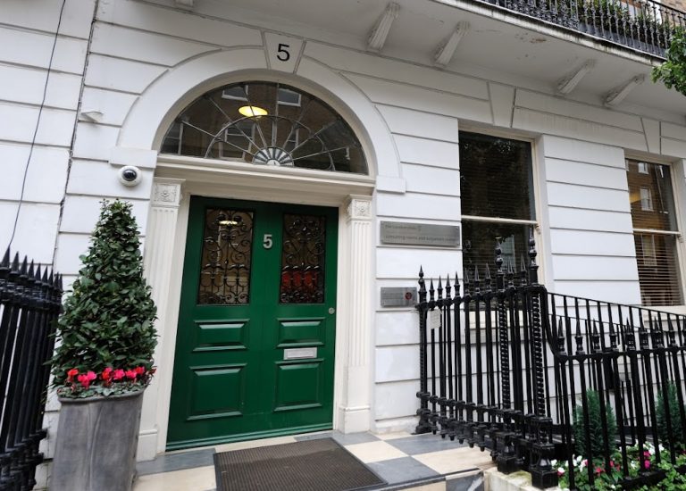Voice Specialist in London, UK | ENT Consultant | Dr Nick Hamilton